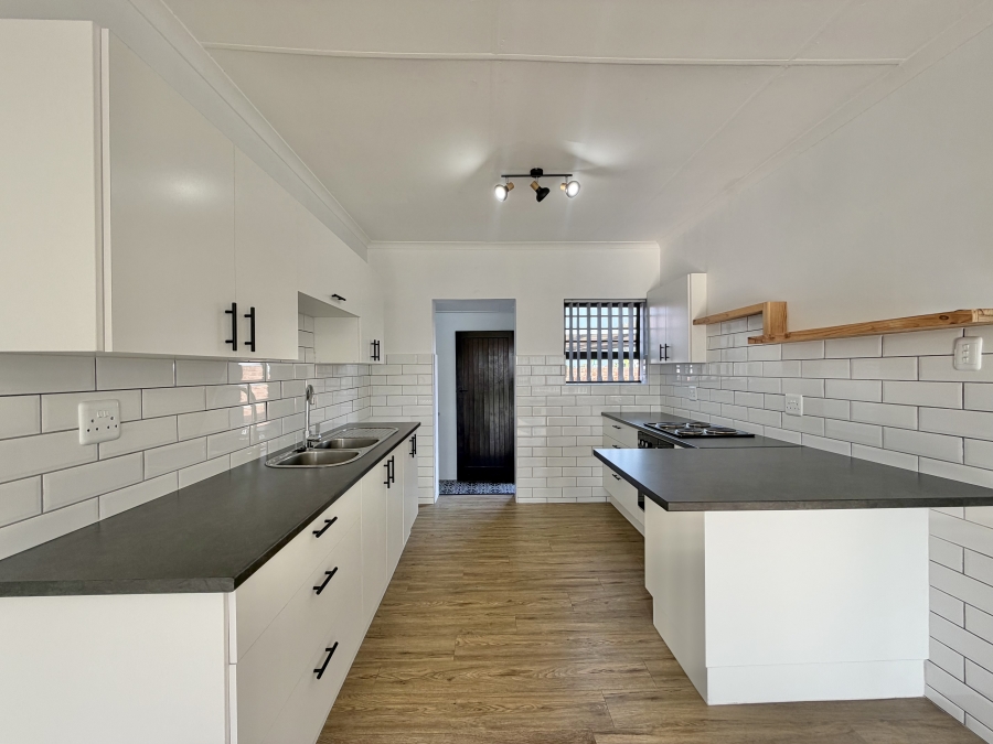 2 Bedroom Property for Sale in Jeffreys Bay Central Eastern Cape
